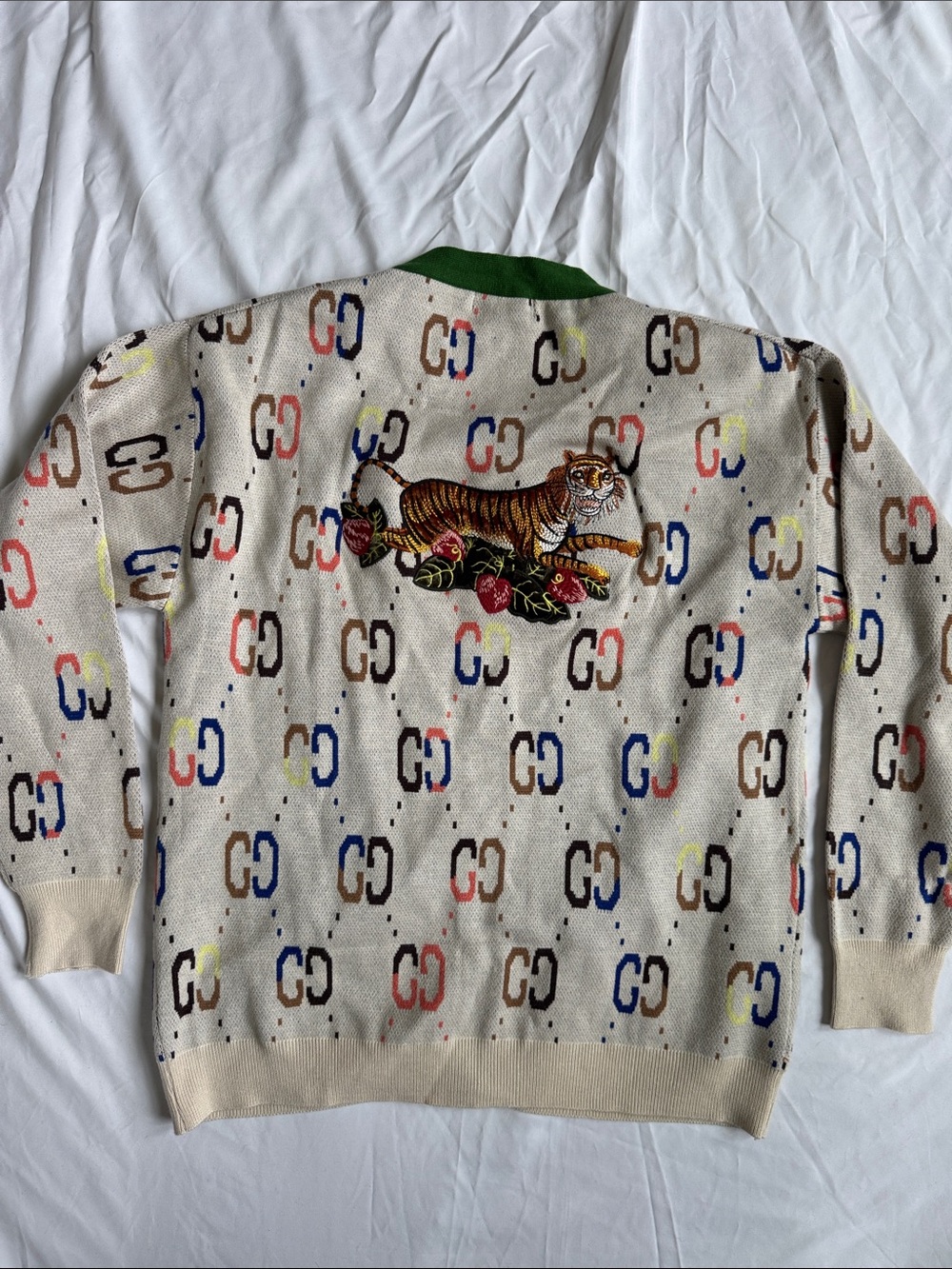 Gucci like Beige Cardigan with Green Trim and GG Motif with Tiger - Picture 6 of 7